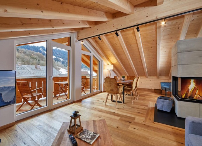 Wohnzimmer mit Bergblick