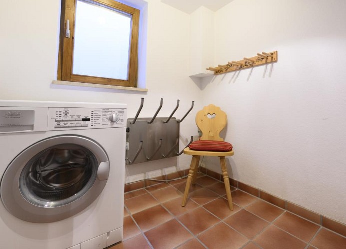Waschmaschine und Skiraum