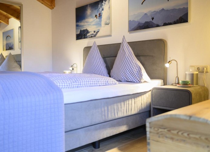 Schlafzimmer OG Ferienhaus Alpenliebe Grainau
